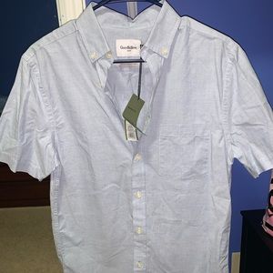 Short sleeve button down